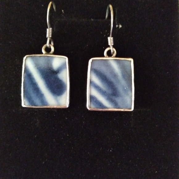 Ming Dynasty Jewelry -- Earrings - Picture 2 of 10